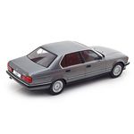 масштабная модель BMW730i E32 7 серии 1992 1 18